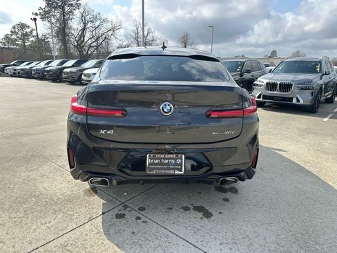 Certified 2025 BMW X4 xDrive30i image 9
