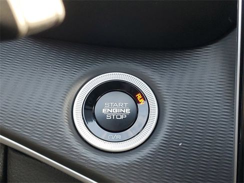 New 2025 Jeep Grand Cherokee L Altitude image 25