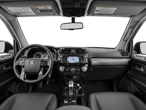 Used 2018 Toyota 4Runner TRD Off-Road AWD/4WD image 8