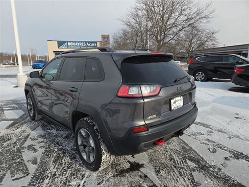Used 2019 Jeep Cherokee Trailhawk image 27