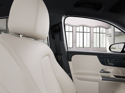 Used 2026 Mercedes-Benz GLA 250 image 43