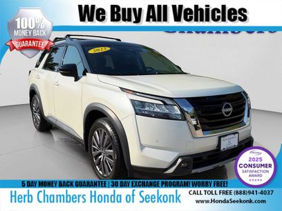 Used 2023 Nissan Pathfinder SL w/ SL Premium Package
