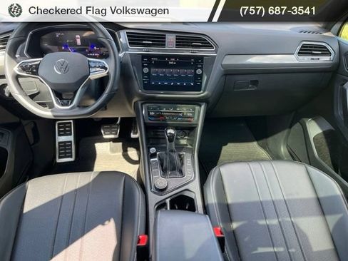 Used 2024 Volkswagen Tiguan SE R-Line AWD/4WD image 30