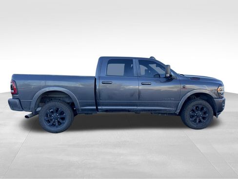 Used 2021 RAM 2500 Laramie w/ Night Edition AWD/4WD image 4