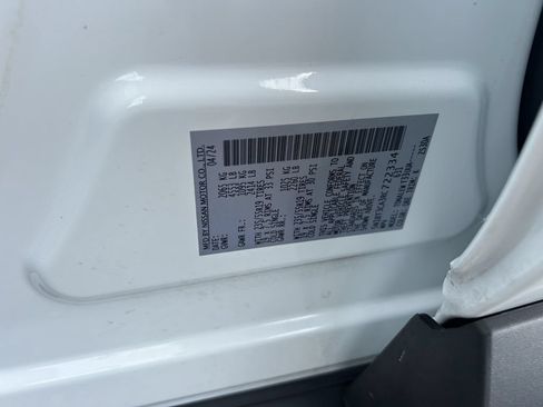 Used 2024 Nissan Rogue SL FWD image 39
