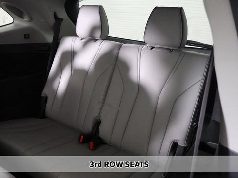 Used 2022 Acura MDX SH-AWD w/ Advance Package image 11