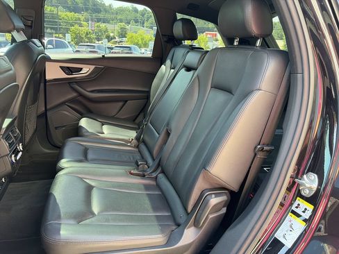 Used 2018 Audi Q7 2.0T Premium Plus AWD/4WD image 32