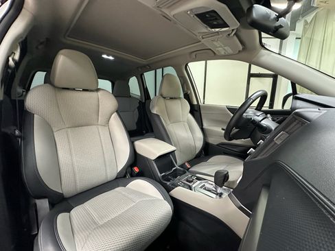 Used 2023 Subaru Forester Premium AWD/4WD image 20