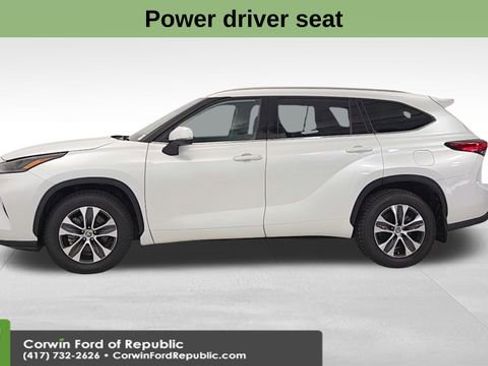 Used 2022 Toyota Highlander XLE image 4