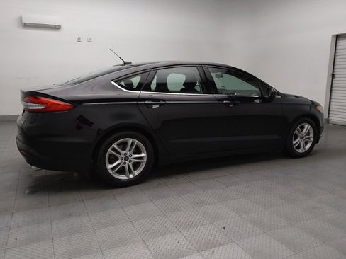 Used 2018 Ford Fusion SE w/ Fusion SE Technology Package image 10