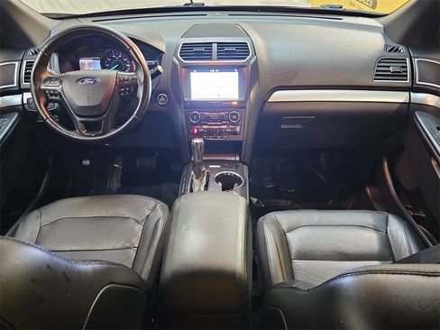 Used 2017 Ford Explorer XLT w/ Equipment Group 202A image 16