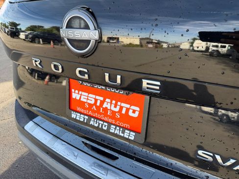 Used 2023 Nissan Rogue SV AWD/4WD image 28