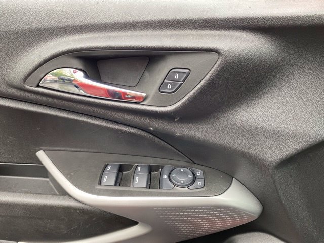 Used 2024 Chevrolet Trax LS w/ LS Convenience Package FWD image 11