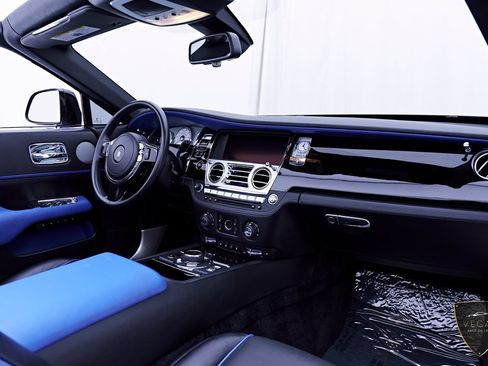 Used 2019 Rolls-Royce Dawn RWD image 52