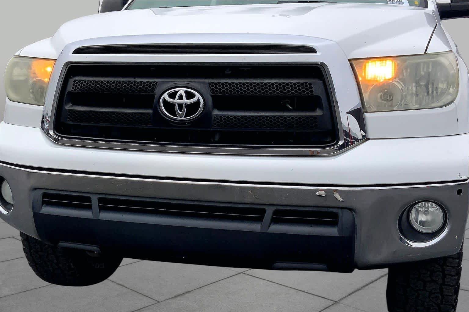 Used 2011 Toyota Tundra 4x4 Double Cab w/ TRD Off-Road Pkg image 29