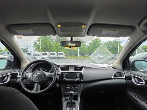 Used 2018 Nissan Sentra SV FWD image 11