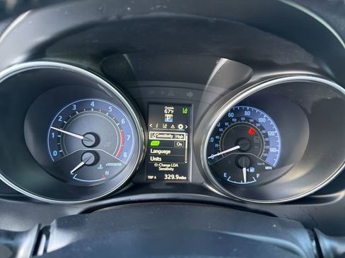 Used 2018 Toyota Corolla iM w/ Carpet Mat Package (TMS) FWD image 12