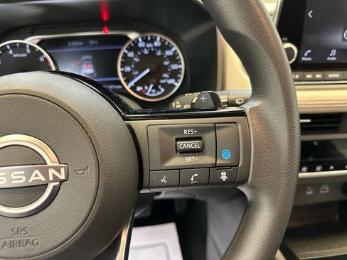 Certified 2023 Nissan Rogue SV image 21