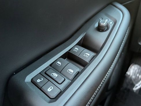 New 2025 Jeep Grand Cherokee Limited image 36