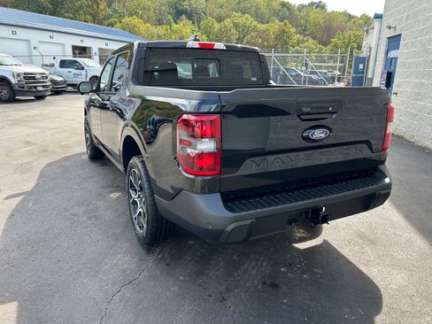 New 2025 Ford Maverick Lariat image 9