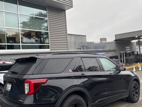 Used 2022 Ford Explorer Timberline w/ Timberline Technology Package image 4