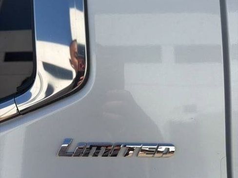 Used 2023 Toyota Tundra Limited image 4