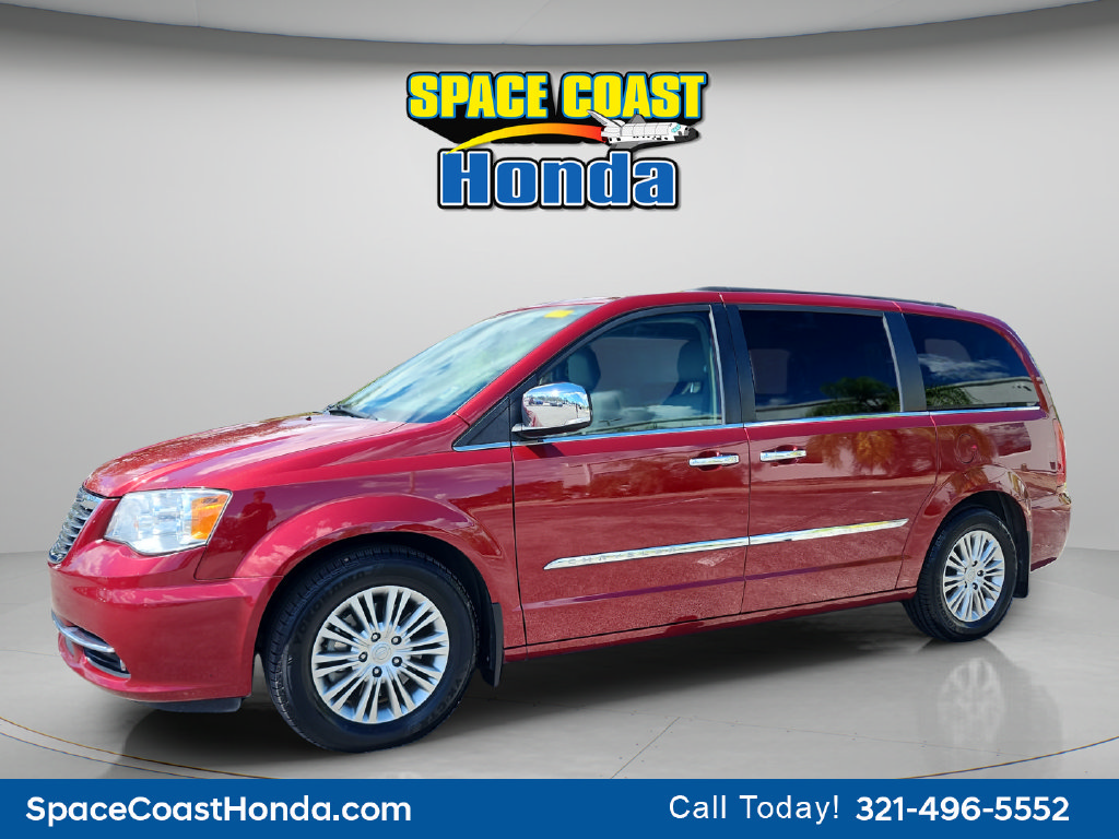 Used 2015 Chrysler Town & Country Touring-L w/ Driver Convenience Group FWD image 7