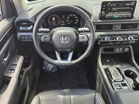 Used 2024 Honda Pilot Touring image 12