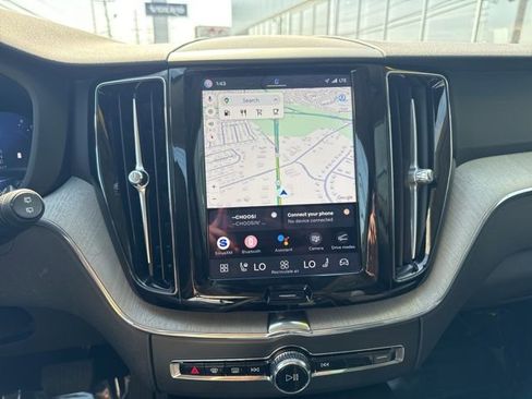 Certified 2025 Volvo XC60 B5 Plus image 25