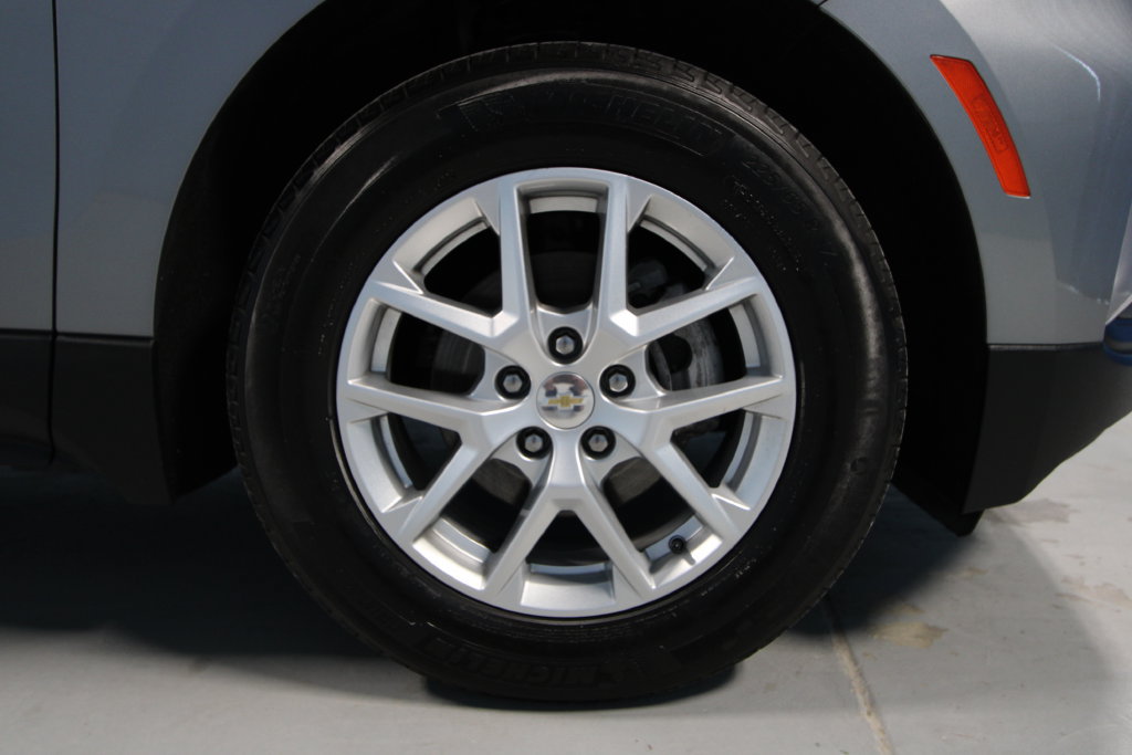Used 2024 Chevrolet Equinox LT w/ LPO, Floor Liner Package FWD image 32