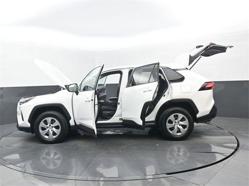 Used 2023 Toyota RAV4 LE image 31