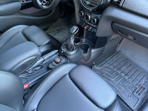 Used 2017 MINI Cooper S image 19