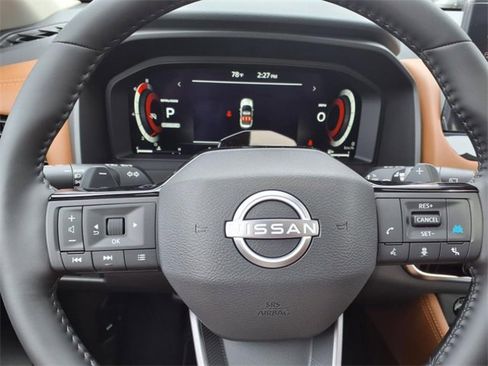 New 2025 Nissan Rogue Platinum w/ Tech Package image 12