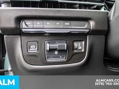 Used 2025 Cadillac Escalade Sport AWD/4WD image 31