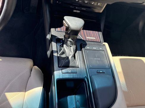 Certified 2021 Lexus ES 350 Ultra Luxury w/ Accessory Package 2 FWD image 16