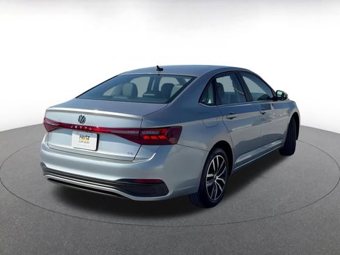 Used 2025 Volkswagen Jetta SE image 15