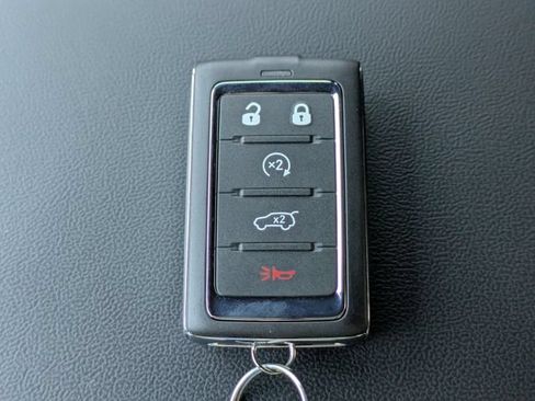 Used 2025 Jeep Grand Cherokee L Limited AWD/4WD image 34