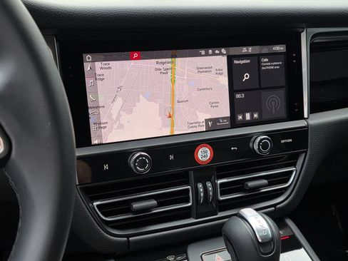 New 2025 Porsche Macan image 17