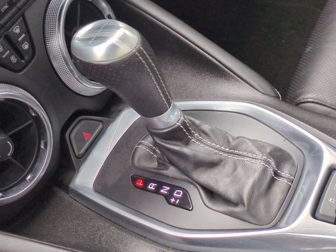 Used 2016 Chevrolet Camaro SS image 33