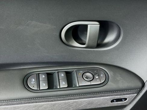 New 2026 Hyundai Ioniq 5 Limited image 18
