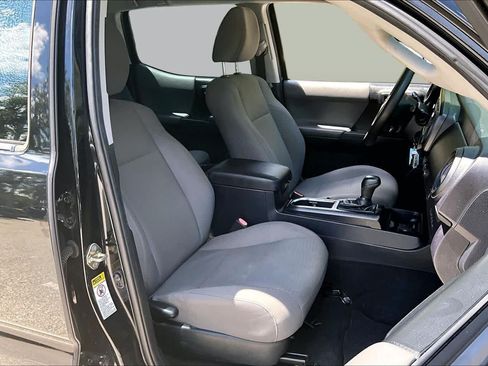 Used 2017 Toyota Tacoma SR w/ SR Convenience Package RWD image 9