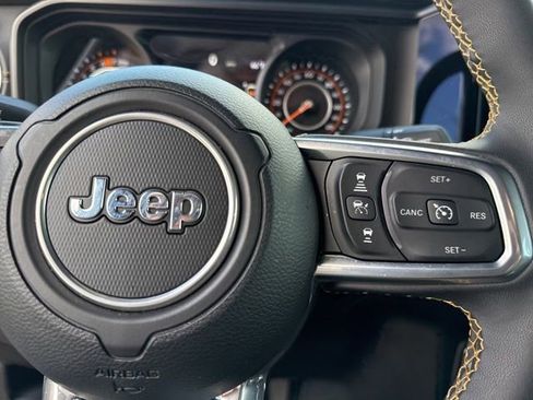 Used 2024 Jeep Wrangler Sahara image 40
