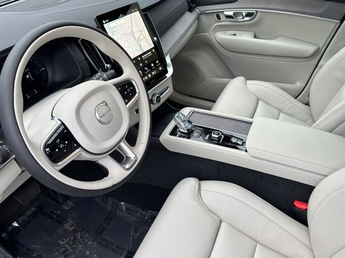 New 2026 Volvo XC90 T8 Ultra w/ Protection Package Premier AWD/4WD image 13