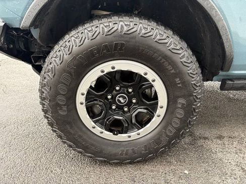 Used 2021 Ford Bronco Black Diamond w/ Sasquatch Package image 9