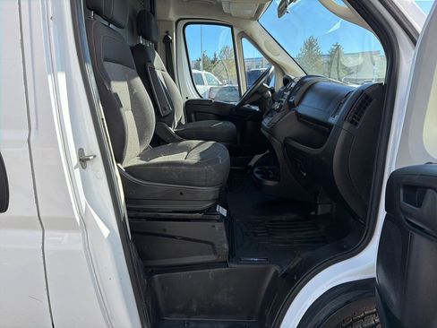 Used 2019 RAM ProMaster 2500 w/ Interior Convenience Group image 33