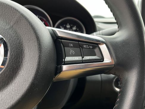 Used 2017 MAZDA MX-5 Miata Club image 27