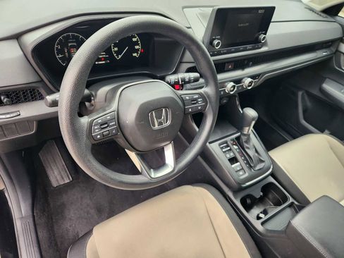 Used 2024 Honda CR-V EX image 2
