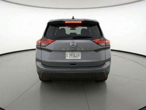 Used 2025 Nissan Rogue SV image 7