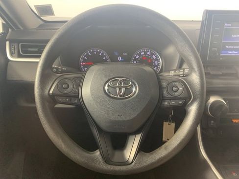 Used 2021 Toyota RAV4 LE image 14