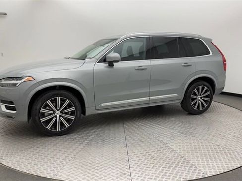 Certified 2025 Volvo XC90 B6 Plus w/ Protection Package Premier image 6